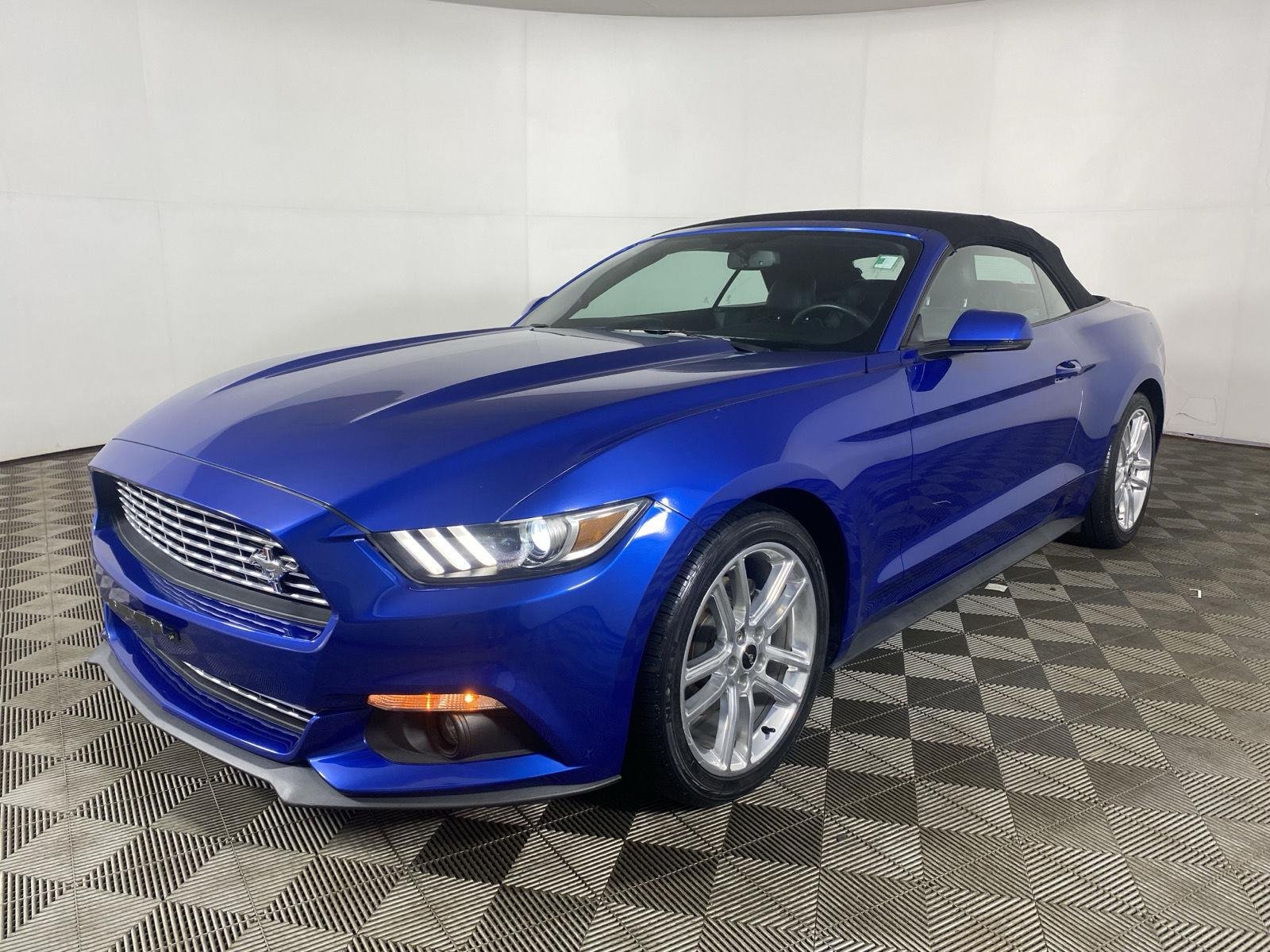 Used 2017 Lightning Blue Ford EcoBoost Premium image 3