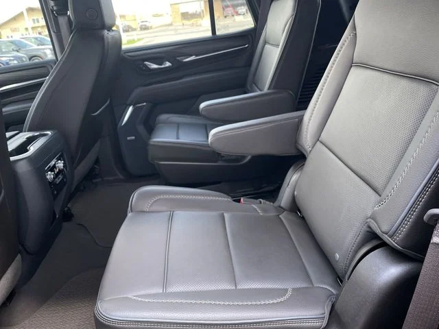 2024 GMC Yukon Denali - Photo 22