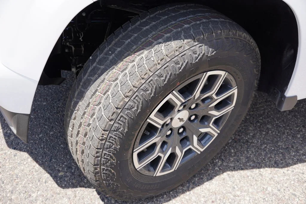 2026 Chevrolet Colorado Z71 - Photo 9