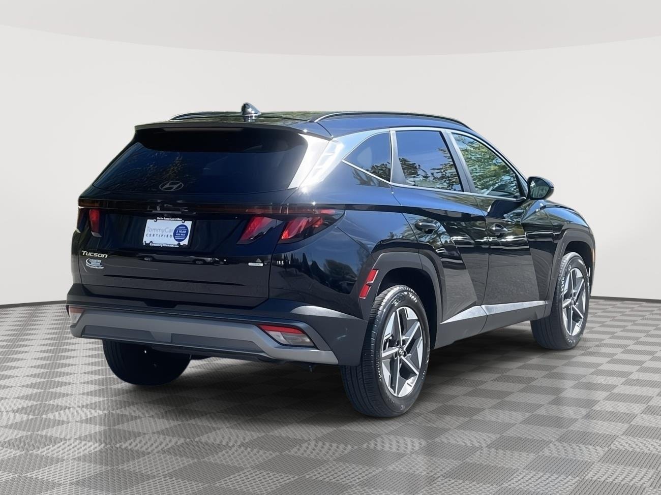 Used 2025 Phantom Black Hyundai SEL image 5