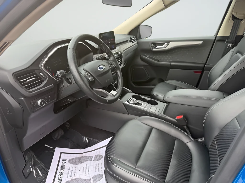 Used 2020 Blue Ford SEL image 18