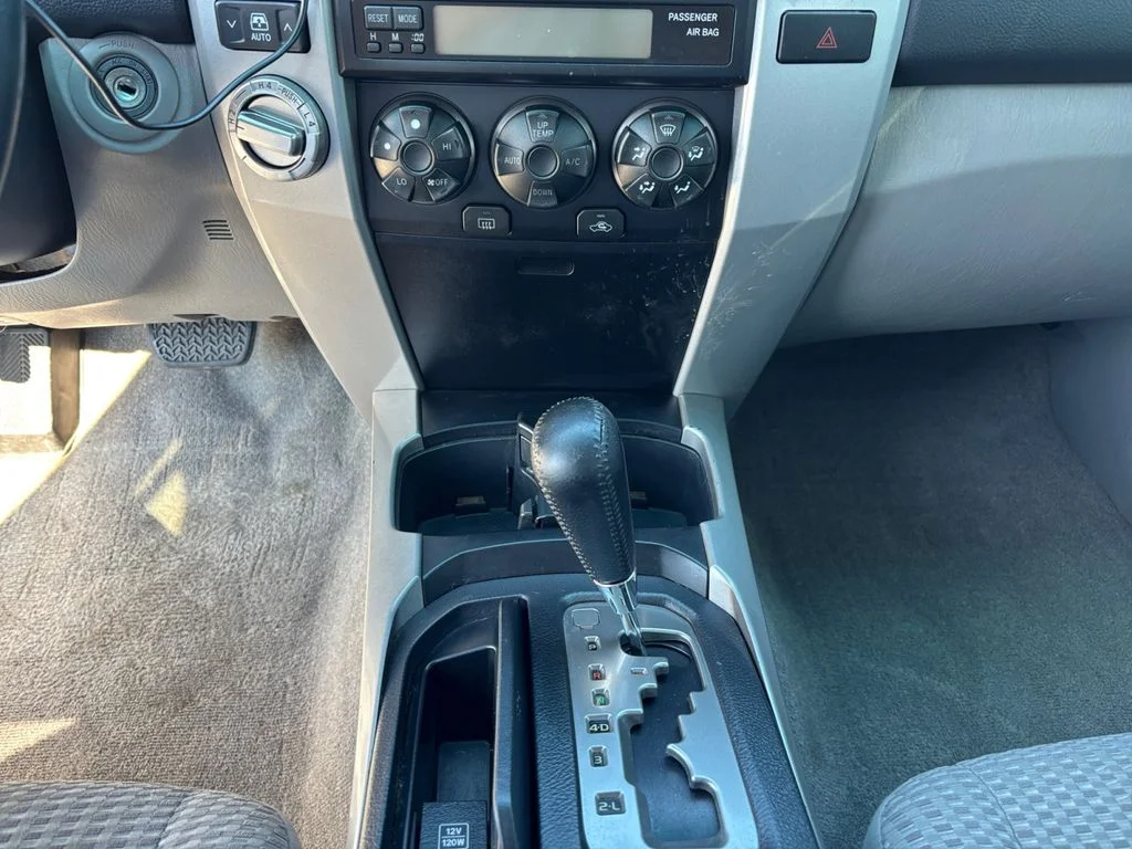 Used 2008 Silver Toyota SR5 image 12