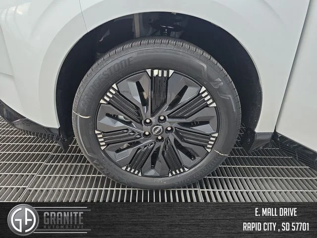 New 2026 White Nissan Platinum image 28
