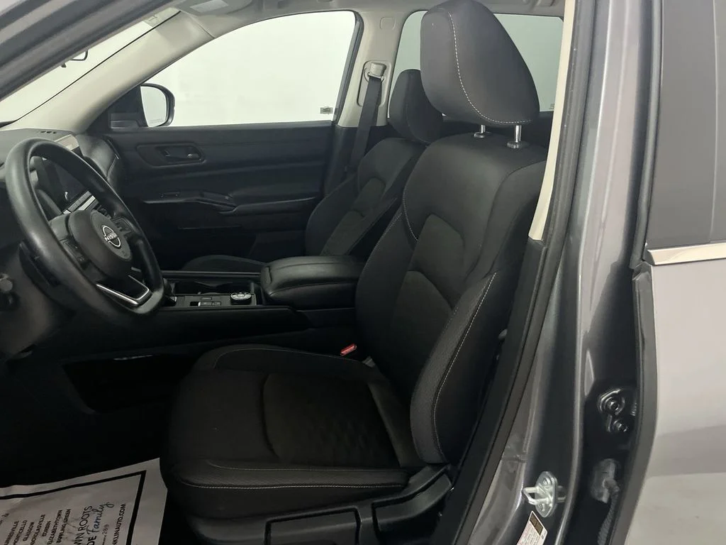 Used 2024 Gray Nissan S image 15
