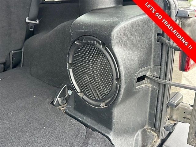 Used 2014 Gray Jeep Unlimited Sahara image 13