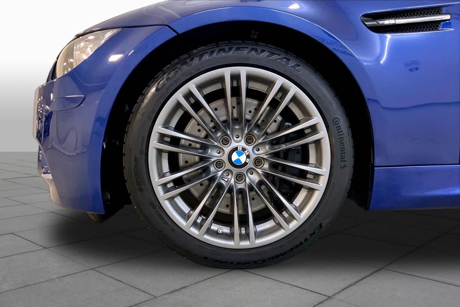 Used 2009 Interlagos Blue Metallic BMW  image 10