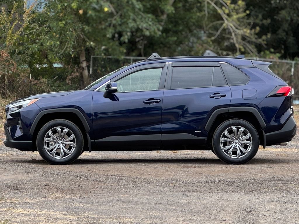 Used 2024 Blueprint Toyota XLE Premium image 3