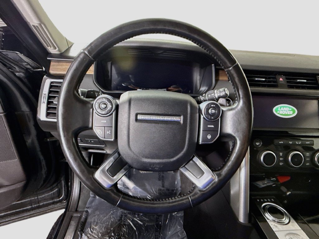 Used 2018 Narvik Black Land Rover HSE image 9