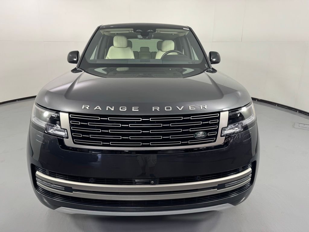 Used 2024 Carpathian Gray Premium Metallic Land Rover SE image 2
