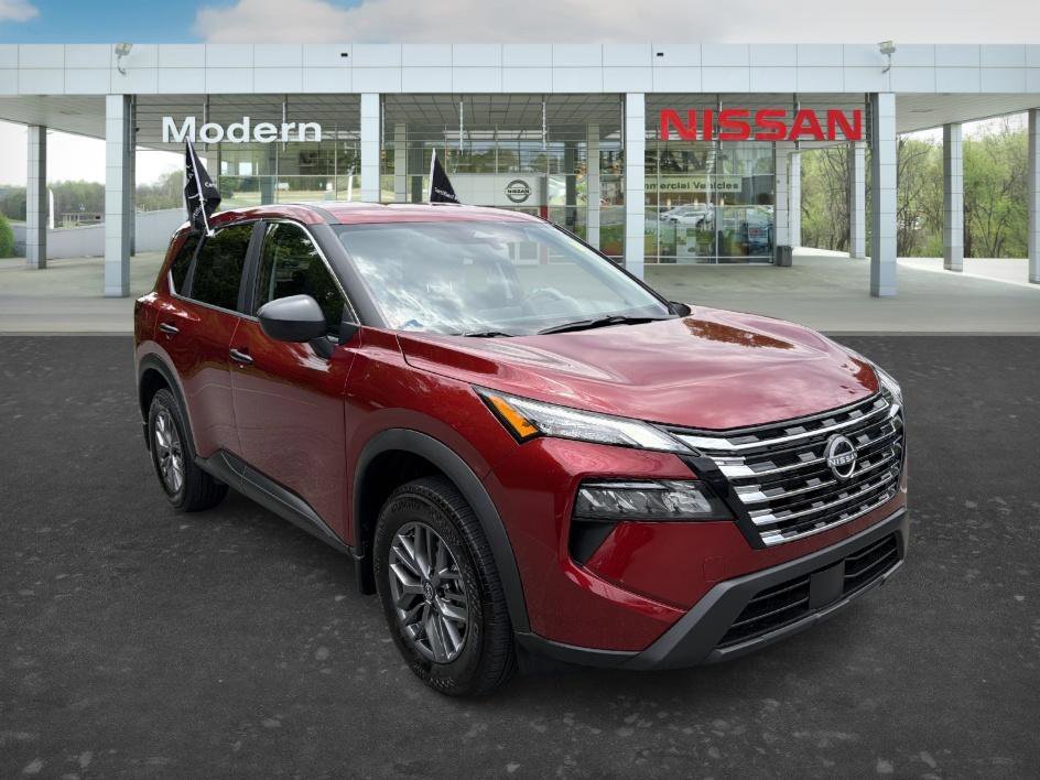 Used 2026 Scarlet Ember Tintcoat Nissan S image 7