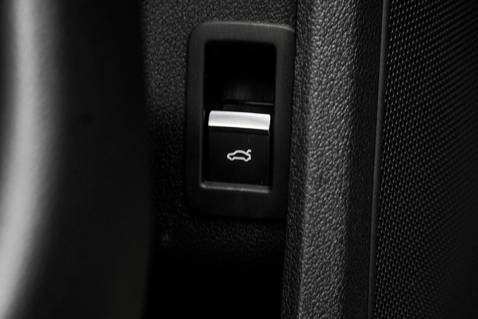 Used 2022 Black Audi 40 Premium image 39
