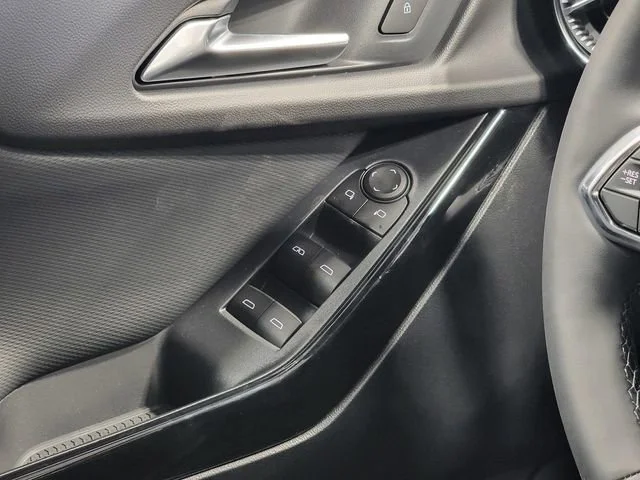 2026 Chevrolet Equinox LT - Photo 23