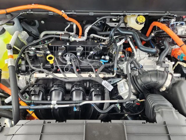 New 2026 Space White Metallic Ford XLT image 31