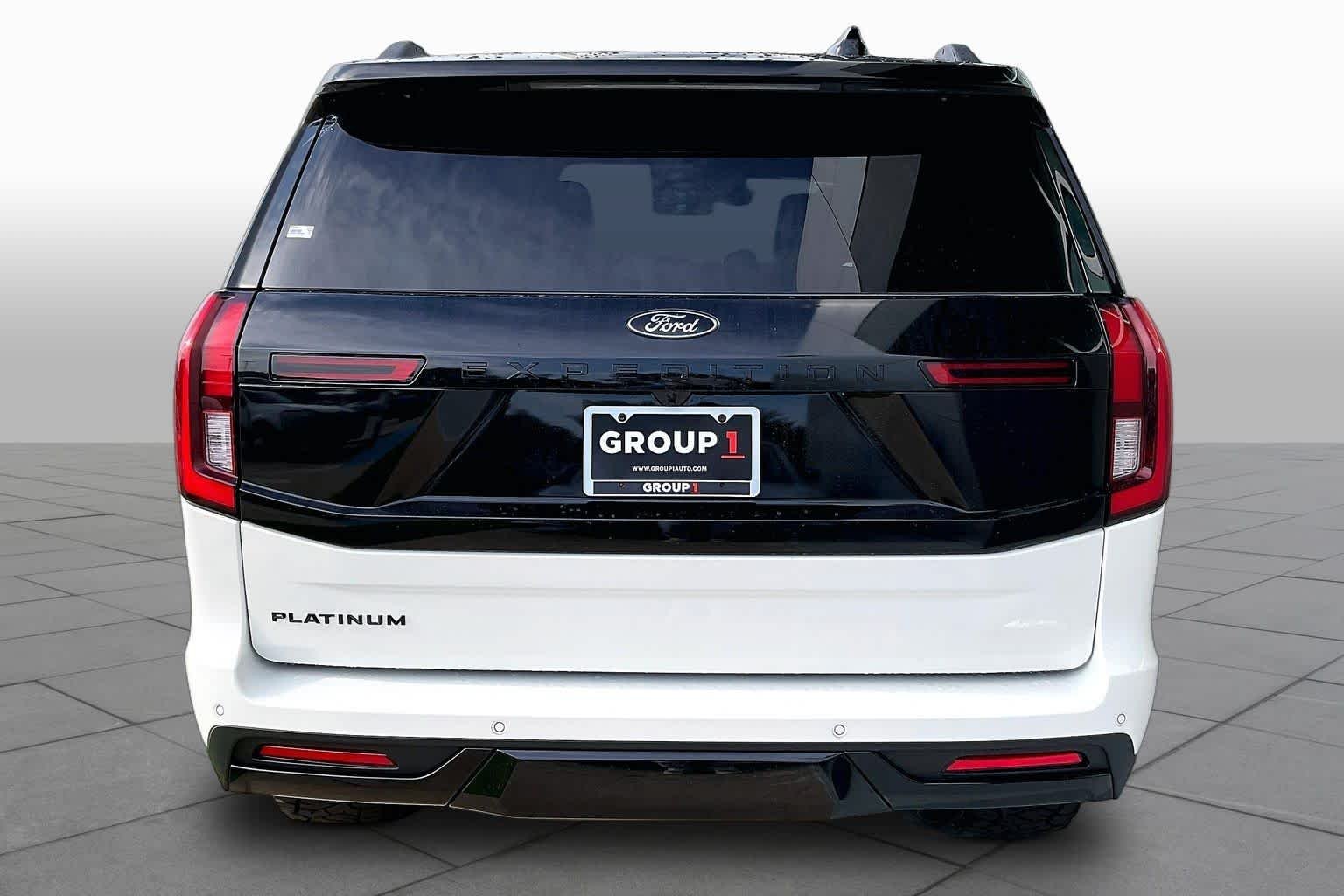 New 2026 Star White Metallic Tri-Coat Ford Platinum® image 3