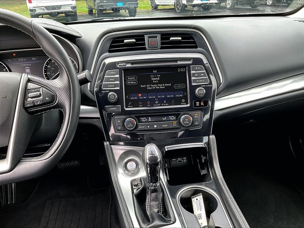 Used 2019 Gray Nissan 3.5 SV image 17