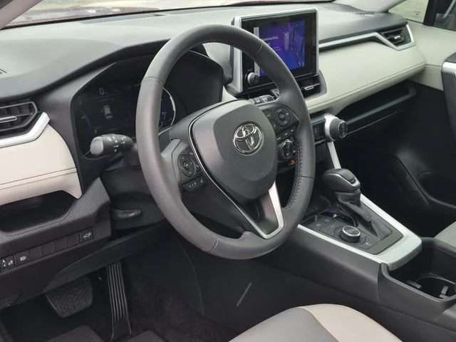 Used 2024 Ruby Flare Pearl Toyota XLE Premium image 10