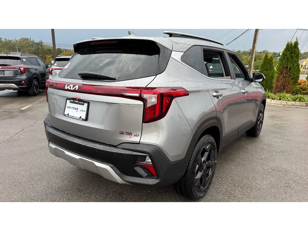 2026 Kia Seltos EX photo 2