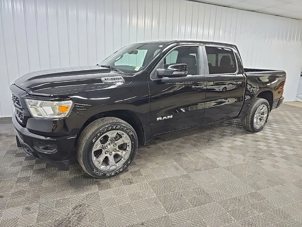 Used 2023 Diamond Black Ram Big Horn/Lone Star image 6