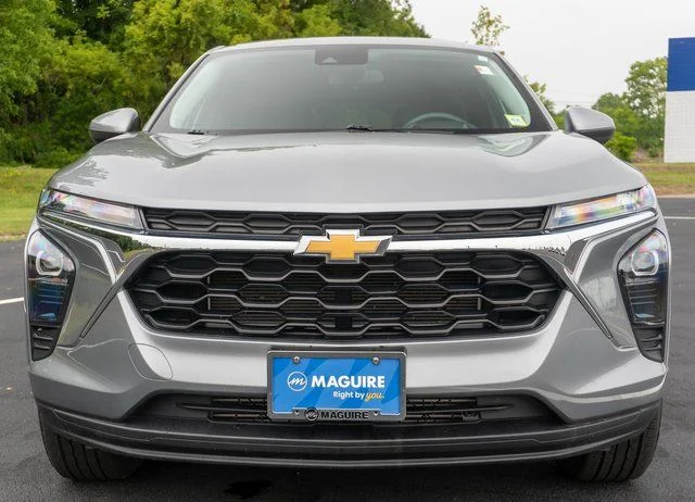 Used 2024 Gray Chevrolet LS image 3
