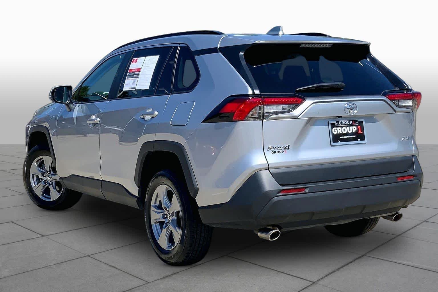 Used 2025 Silver Sky Metallic Toyota XLE image 12