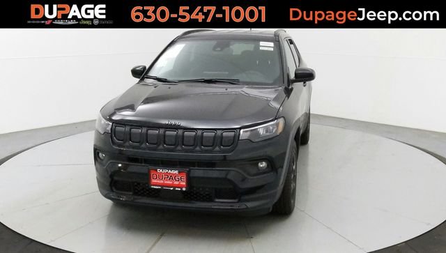 Used 2022 Black Jeep Latitude image 2