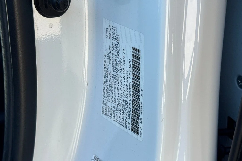 Certified Used 2024 Platinum White Pearl Honda EX-L image 36