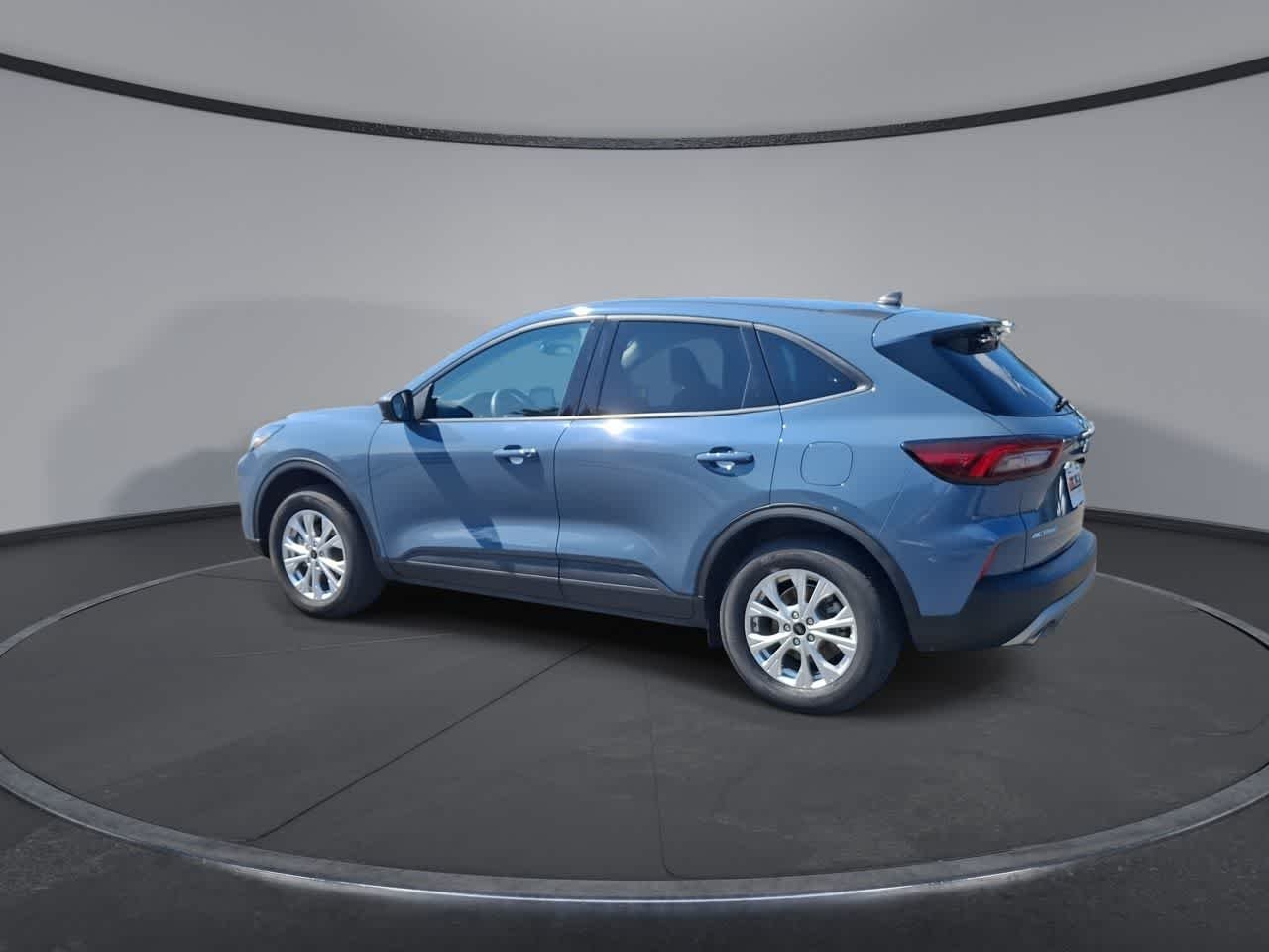 Certified Used 2025 Vapor Blue Metallic Ford Active image 6