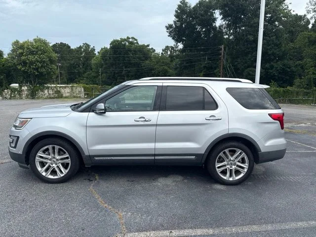 Used 2017 Ingot Silver Ford Limited image 5