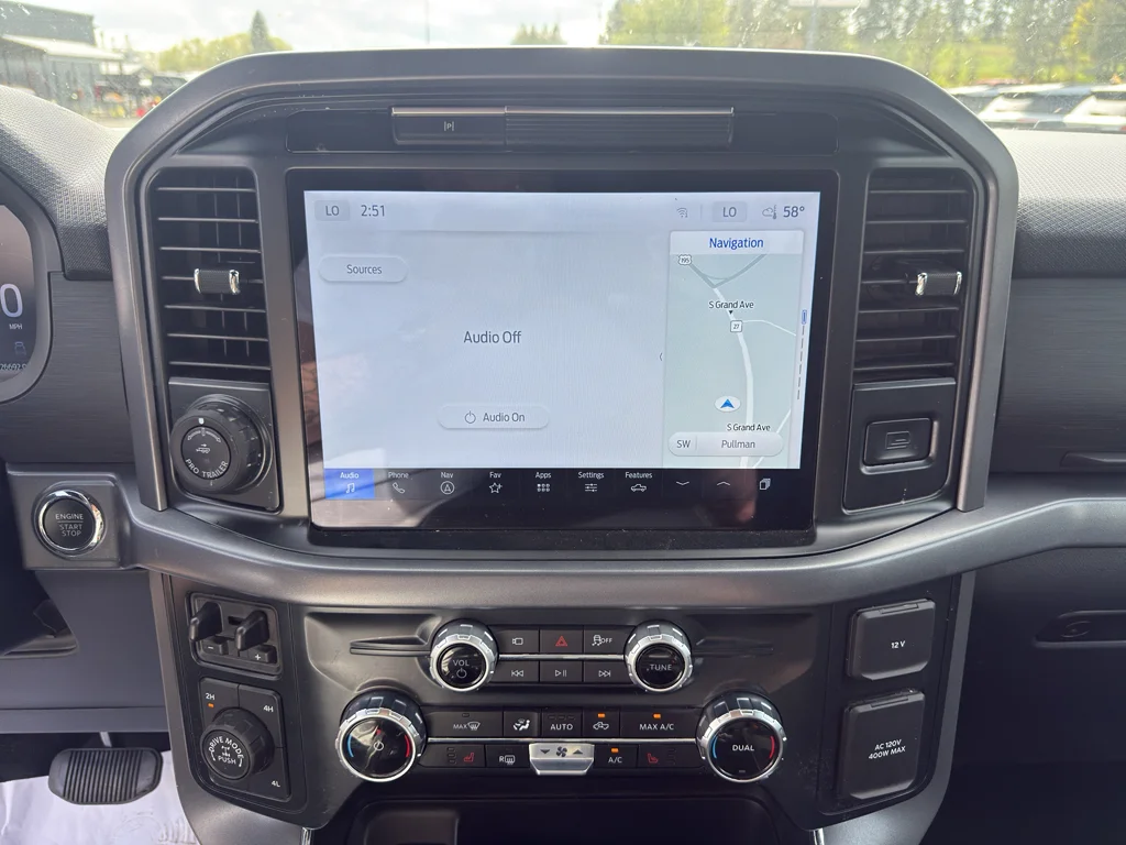 Used 2025 Gray Metallic Ford XLT image 19