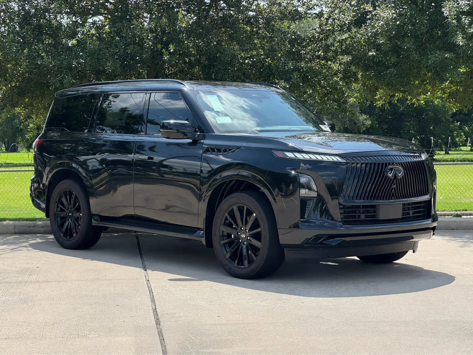 New 2026 MINERAL BLACK INFINITI Autograph 4WD image 2