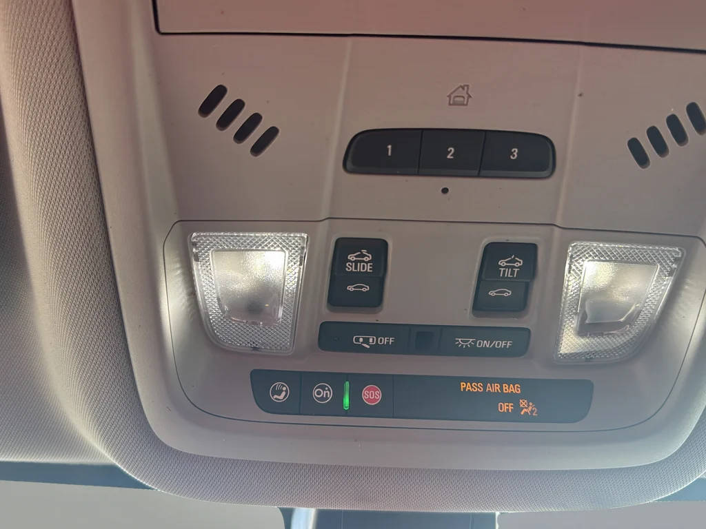 Used 2023 White GMC AT4 image 34