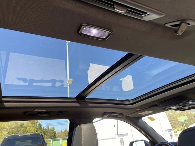 Used 2022 Black Chevrolet High Country image 28