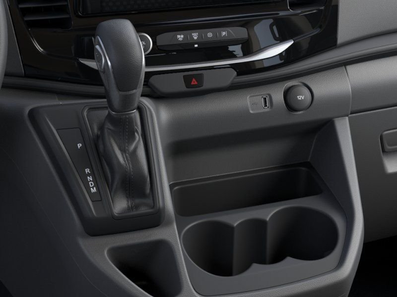 New 2025 Oxford White Ford XLT image 15