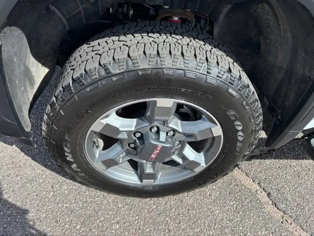 Certified Used 2026 Summit White GMC SLE image 10