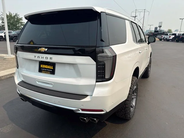 Used 2025  Chevrolet High Country image 6