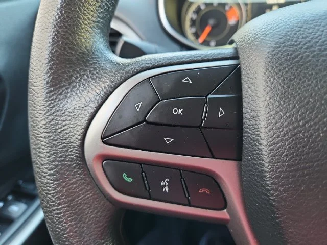 Used 2020 Red Jeep Latitude image 28