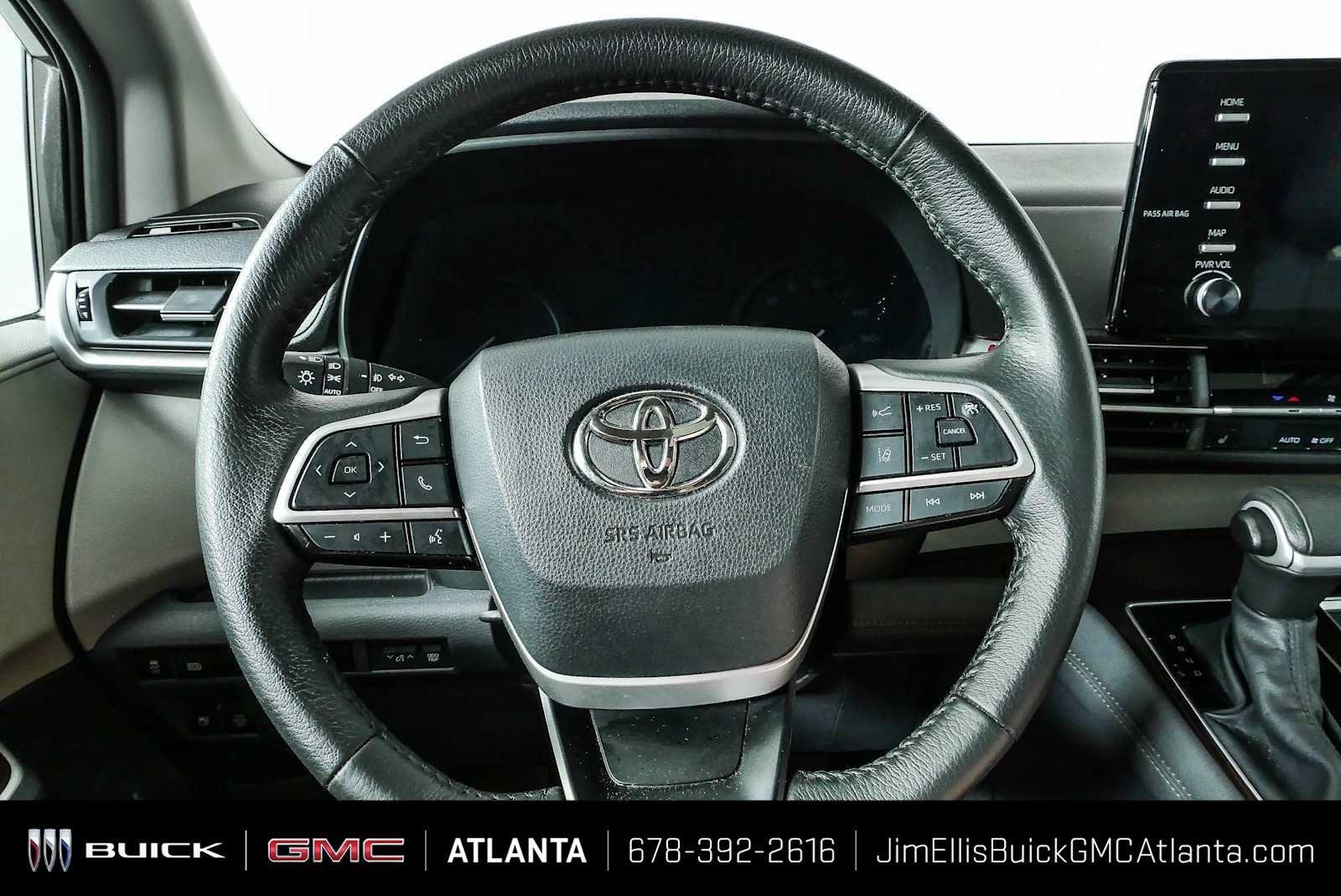 2024 Toyota Sienna XLE - Photo 9