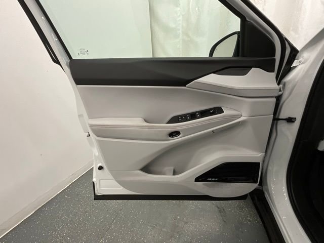 New 2026 Bright White Clearcoat Jeep Limited image 9