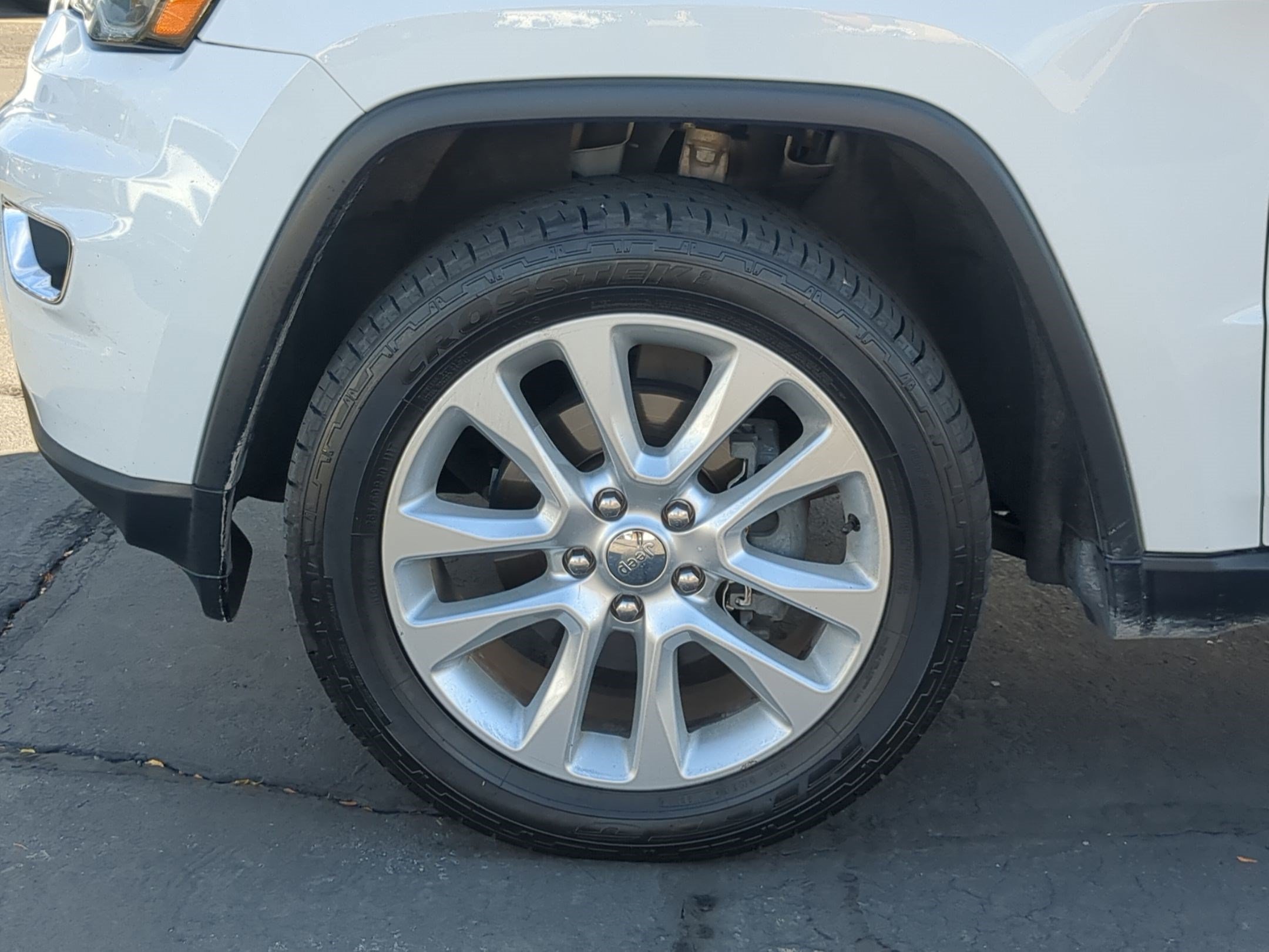 Used 2017 Bright White Clearcoat Jeep Limited image 11