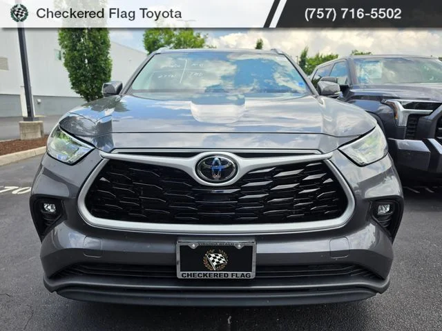 Used 2023 Magnetic Gray Metallic Toyota XLE image 2
