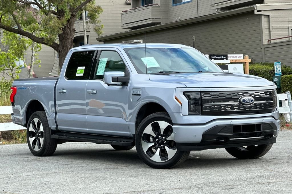 Used 2022 Ford F-150 Lightning Platinum with VIN 1FT6W1EV7NWG00053 for sale in Albany, CA