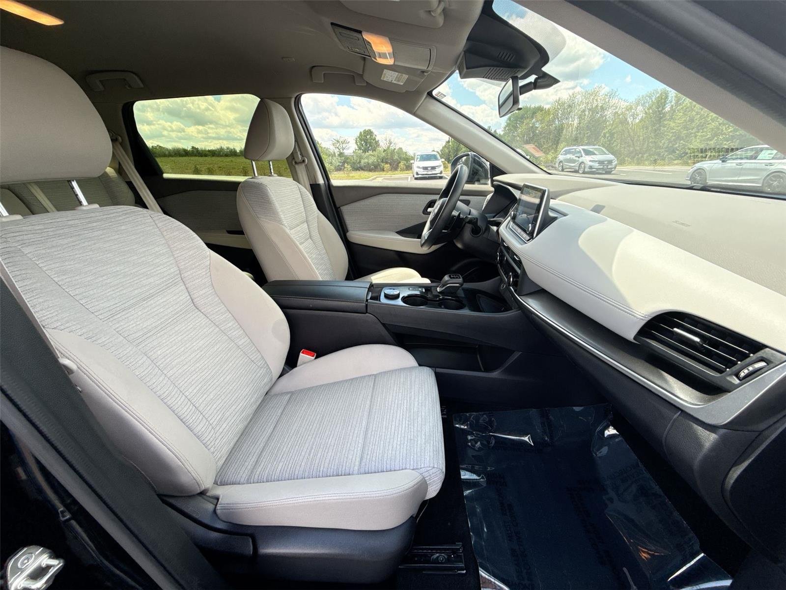Used 2023 Super Black Nissan SV image 18