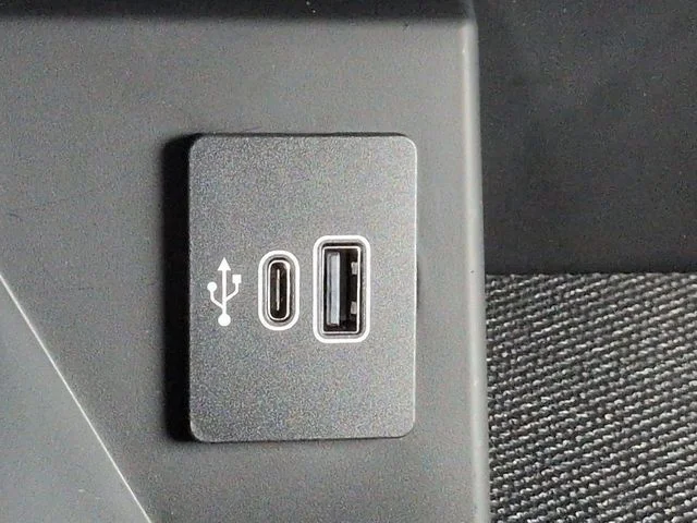 New 2026 Carbonized Gray Metallic Ford Lariat® image 23