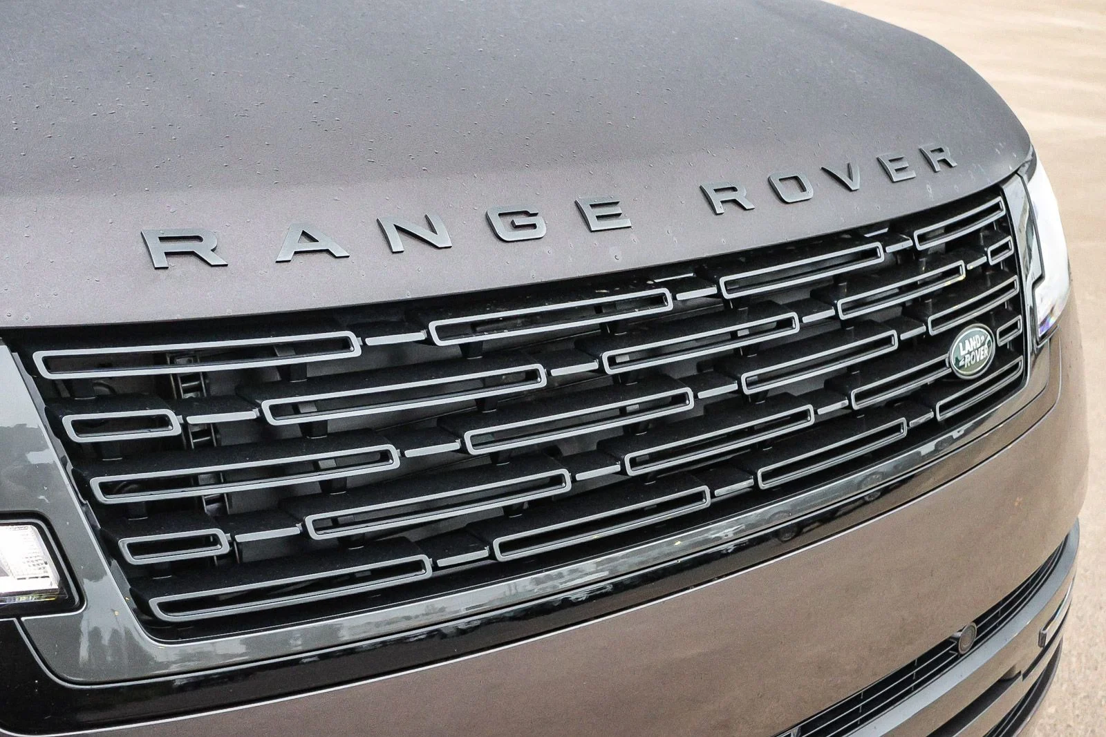 2026 Land Rover Range Rover SE - Photo 16