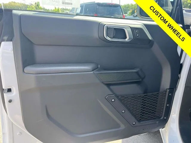 2025 Ford Bronco 4-Door Base - Photo 14