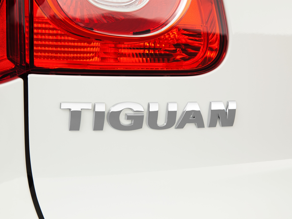 Used 2011 White Volkswagen S image 59