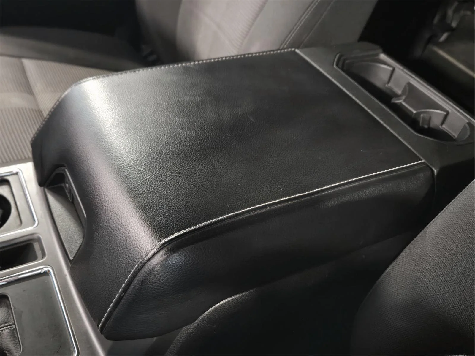 Used 2017 Oxford White Ford XLT image 32