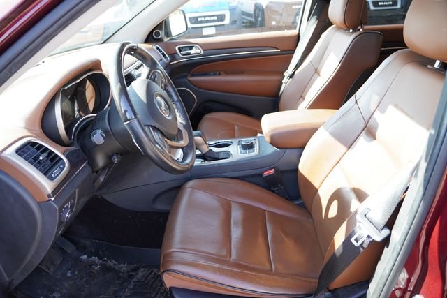 Used 2016 Red Jeep Summit image 6