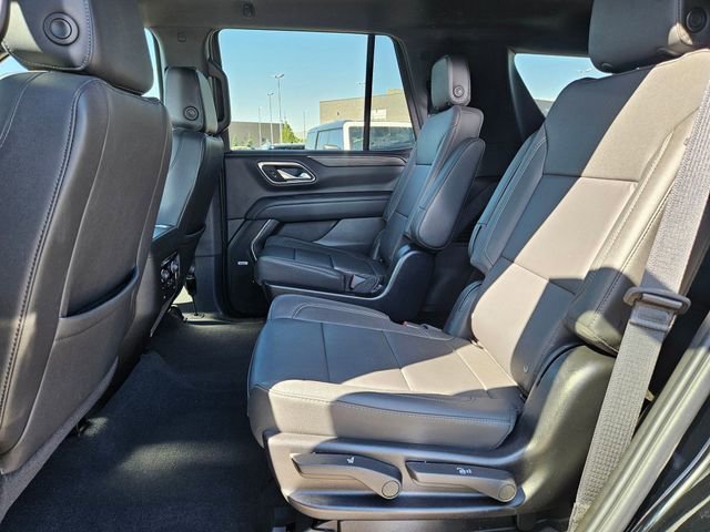 Used 2024 Black Chevrolet Z71 image 27
