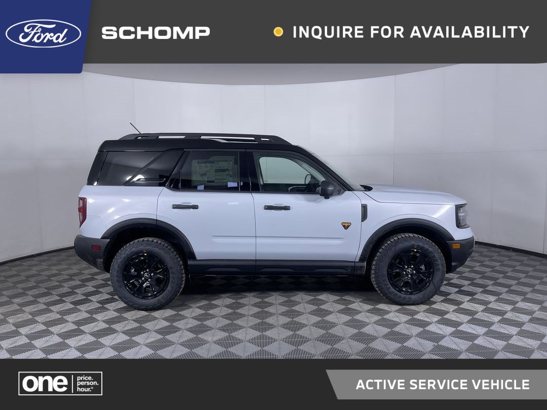 Used 2026 Space White Metallic Ford Badlands image 1